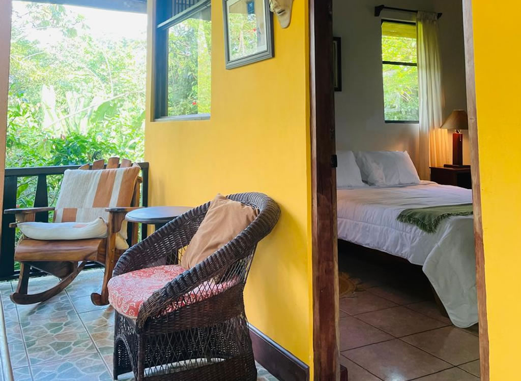 Habitación Familiar Con Balcón Y Vistas Al Volcán